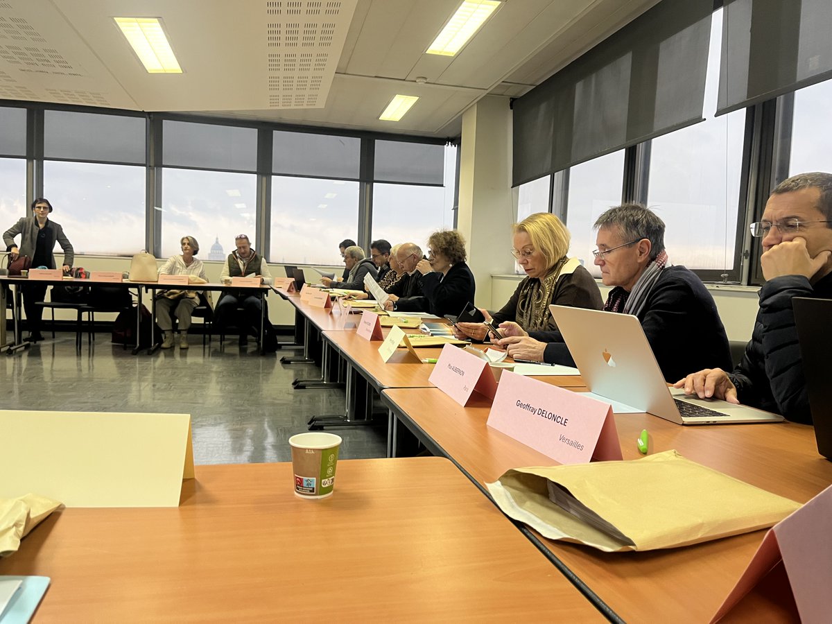 MounierTon28053's tweet photo. Mercredi 11 décembre 2024:
Réunion nationale des responsables académiques de l’Afae.
Le président  de l’AFAE William Marois a réuni tous les responsables académiques de l’AFAE à l’ENCPB pour coordonner les activités académiques et nationales de l’association.
@afae_fr @AcReims https://t.co/2WABFvgafd