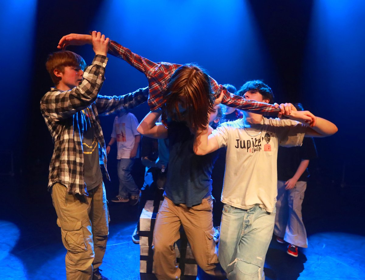 DU Dance tweet media