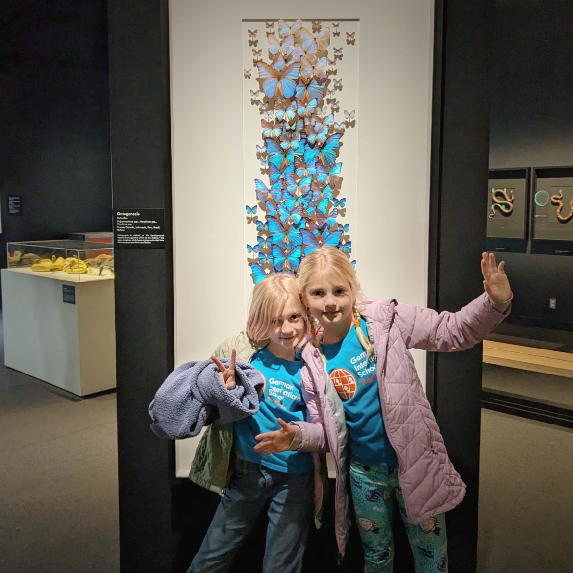 Our 3rd graders took their Environmental Science learning to @OMSI  ! They interviewed staff to explore paleontology, marveled at the Exquisite Creatures Revealed exhibit, and gained insights into conservation. The trip was  educational and inspiring for students and teachers.
