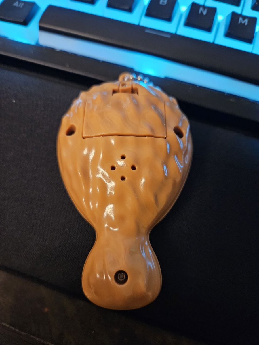 Hey <a href="/jeffqchen/">Jeff Chen</a> , after the Tetris Mcdonald's game in China, here's the new the KFC Tamagotchi in Spain, will you make a new sauce for him? 😃