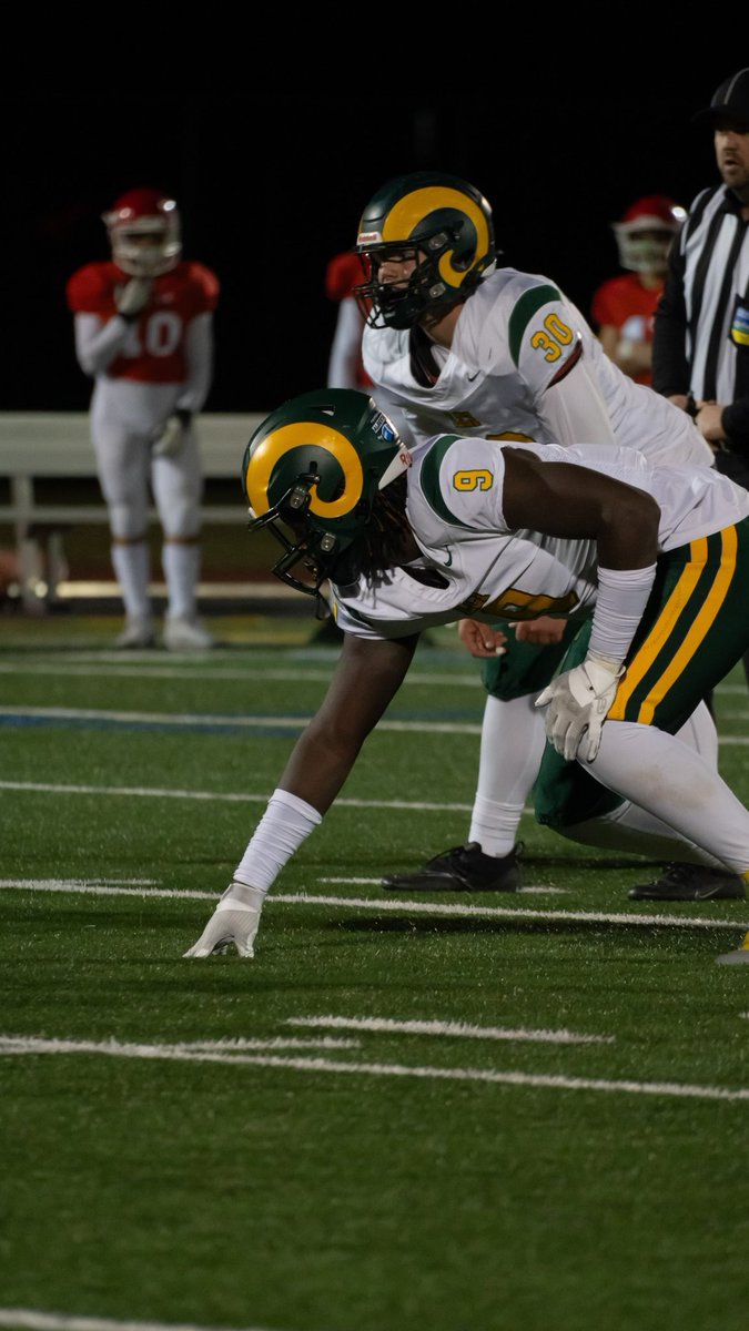 best defensive lineman in my class in Canada. Tap in 💯🥷🏽 Junior season tape.

hudl.com/v/2Qrd4Q