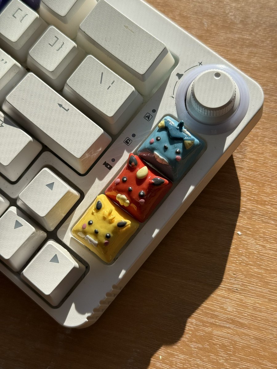 AstelicStudio's tweet photo. eeveelutions as keycaps <3
available on https://t.co/0FcL75ACKN! https://t.co/eBayvvM67r