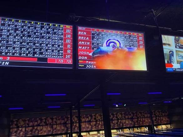 TempleScott's tweet photo. #TeamTempleScott celebrated the holiday season gathered in Ottawa for bowling. 🎳 #HolidayGathering #TeamBuilding https://t.co/tJxzhKoaj6