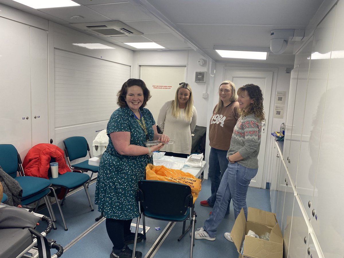 Karen Johnstone 💙 tweet media