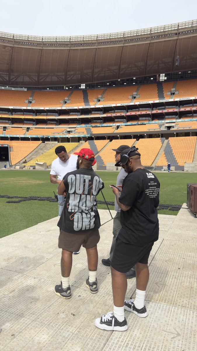 MAJORLEAGUEDJZ's tweet photo. Saturday Si On…..  Breezy 🤘🏾 https://t.co/YGjRgR7YXk