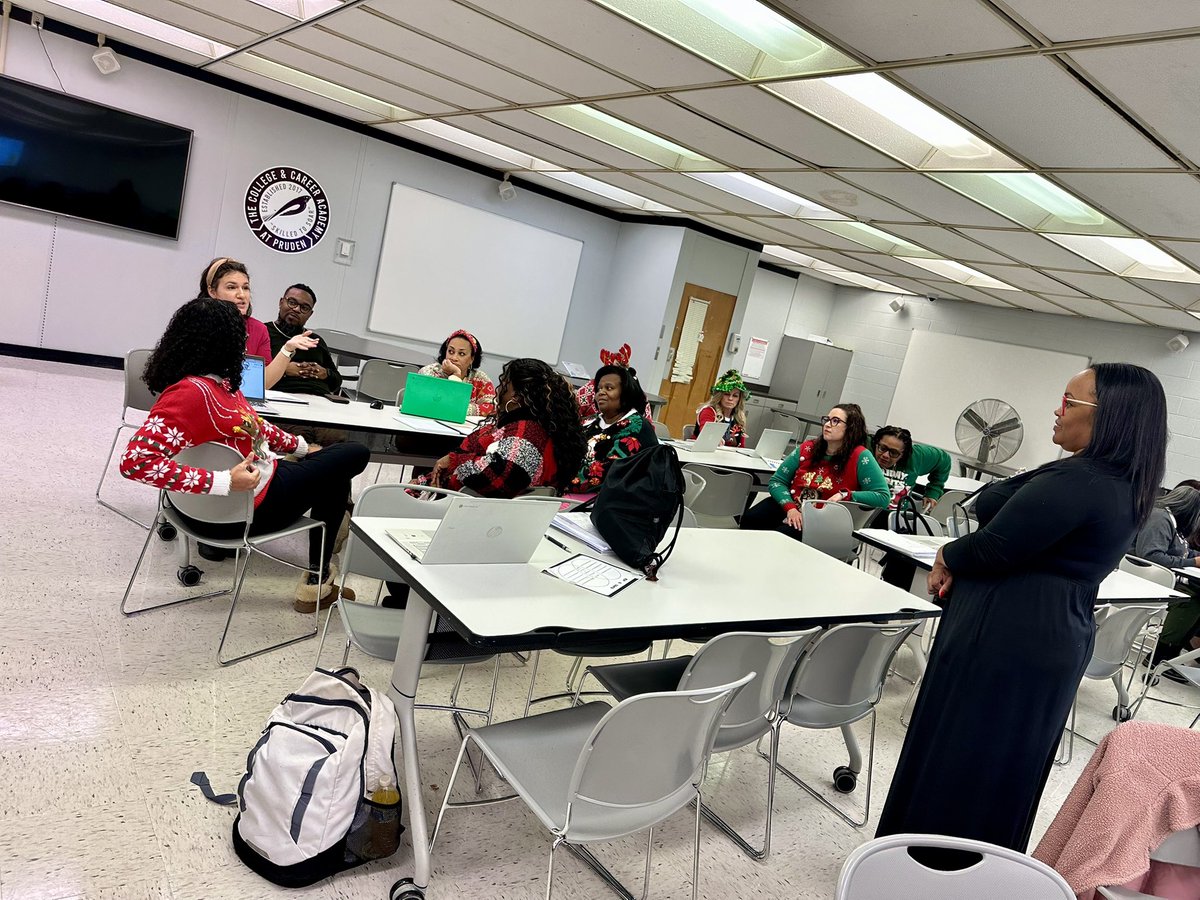 KatelynLeitner1's tweet image. Excited to see the collaboration between Curriculum &amp;amp; Instruction and Special Education teams as we focus on High-Leverage Practices! Together, we’re ensuring effective strategies that meet the needs of ALL learners. #EquityInEducation #CollaborationForSuccess #DoWhatsBestForKids