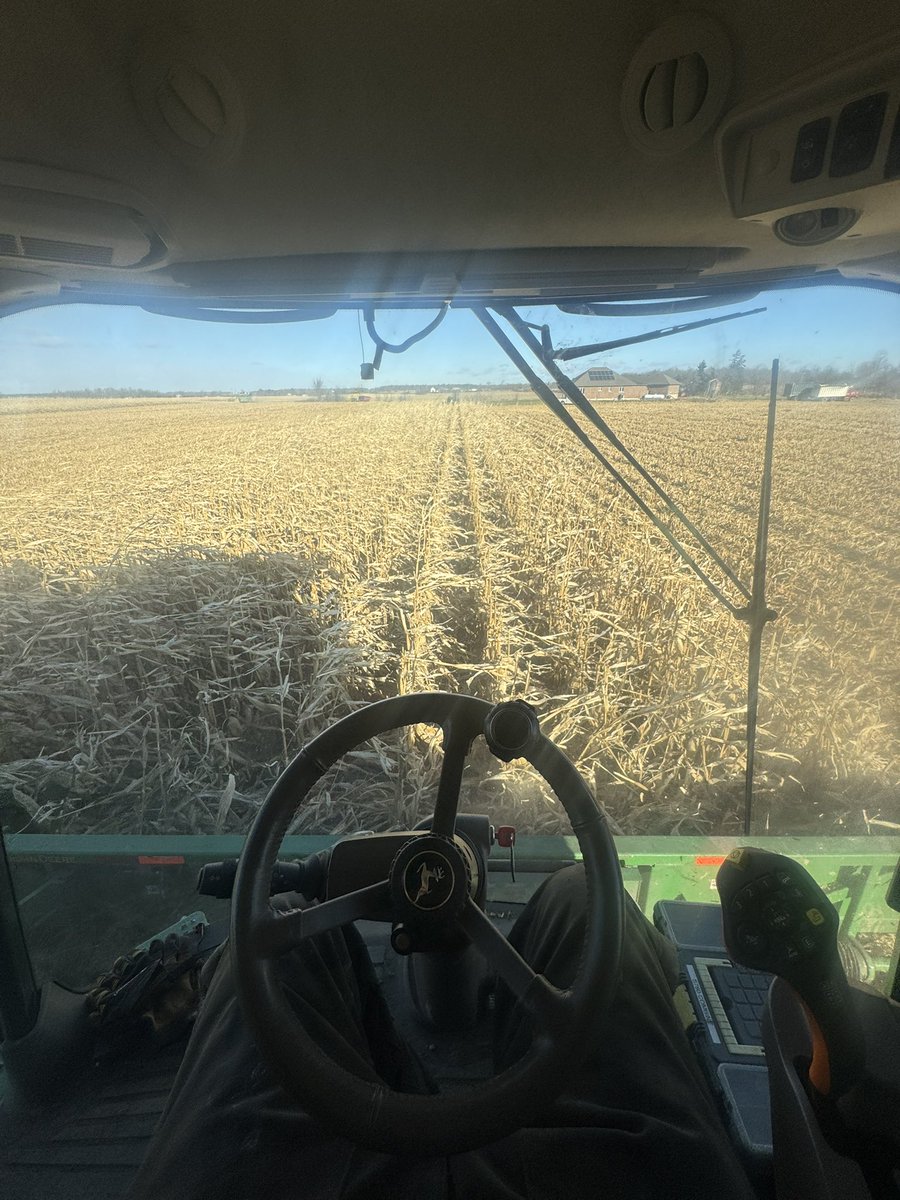 Frozen ground! Time get smash off the last couple hundred acres!