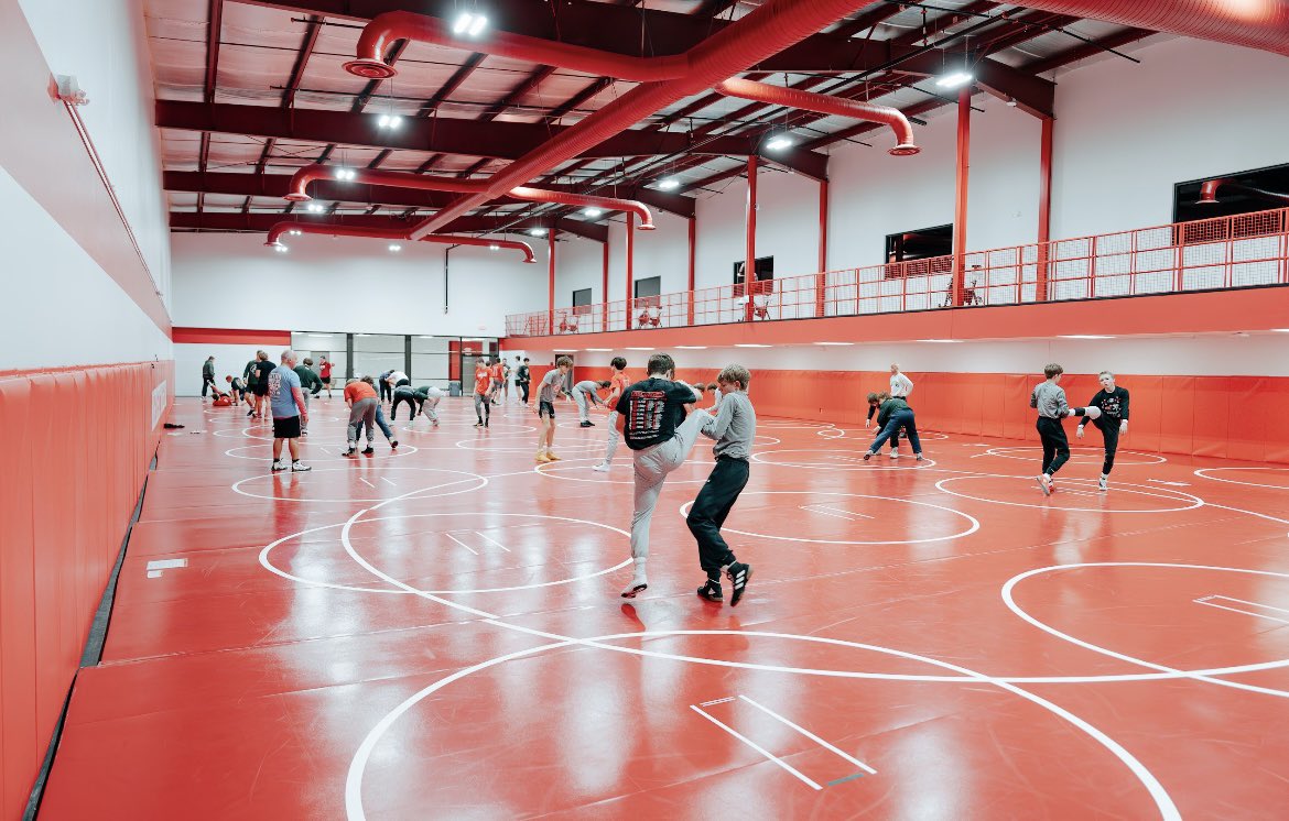 MEET DAY!! 

<a href="/Bettendorf/">Scotland Bettendorf</a>

JV starts at 5:45 and varsity will follow! 

Go, Lancers!!