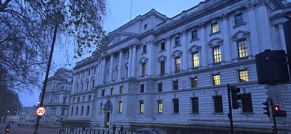 deNovoSolutions's tweet image. We are proud to have brought our #PublicSector expertise to @hmtreasury's Innovation Day 2024! Contributing to discussions with customers on driving efficiency &amp;amp; transforming public services through pioneering cloud technologies. Huge thanks to #HMTreasury for hosting us! #ID24