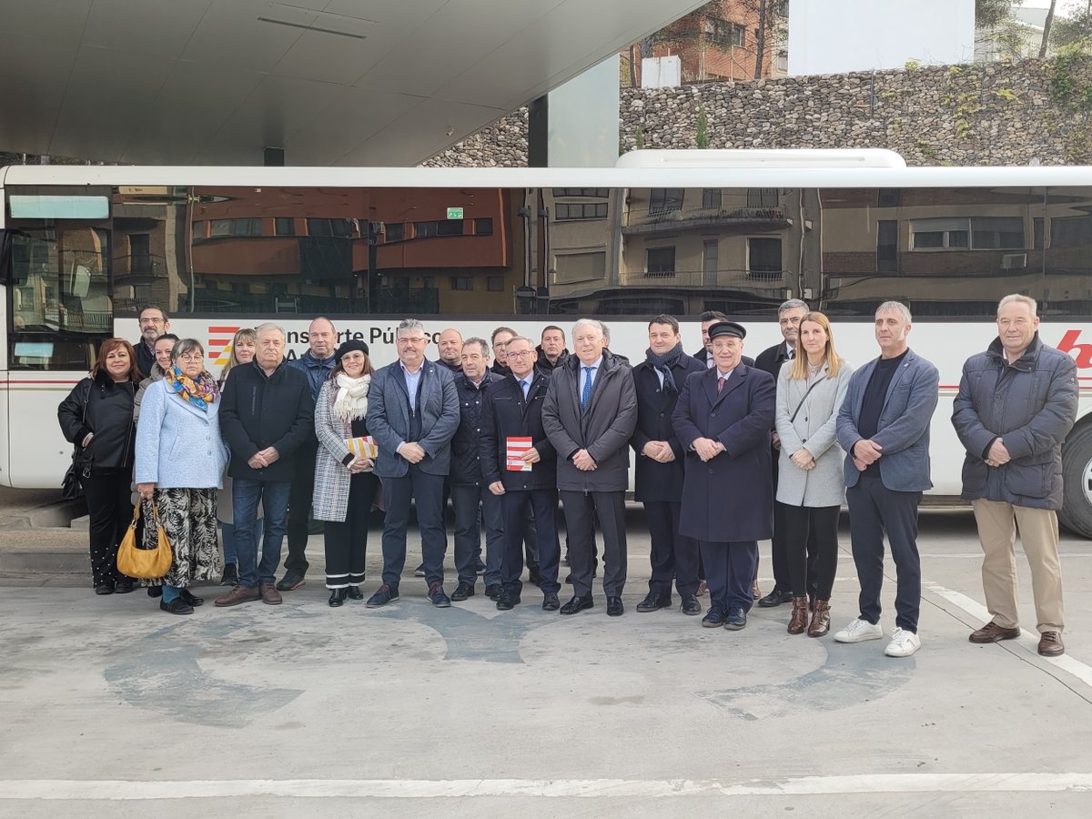 ConfebusSocial's tweet image. 🚌@GobAragon pone en marcha 44 nuevas #líneas de autobús para comunicar 131 municipios entre Zaragoza, Alcañiz y Teruel
➡️El nuevo #MapaConcesional de transporte de viajeros por carretera de Aragón continúa su despliegue
👉confebus.org/publicaciones/…