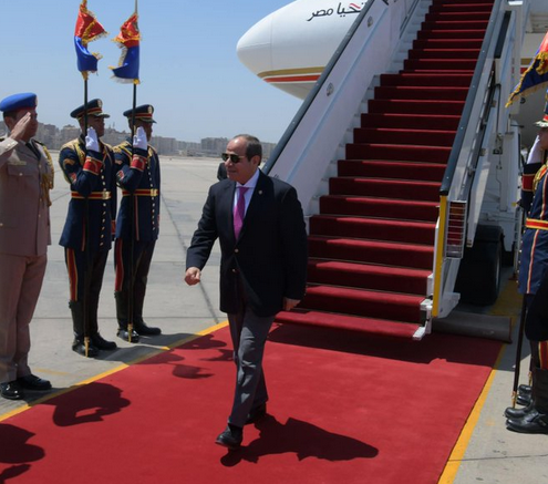 كلنا معاك وفى ضهرك <a href="/AlsisiOfficial/">Abdelfattah Elsisi</a>