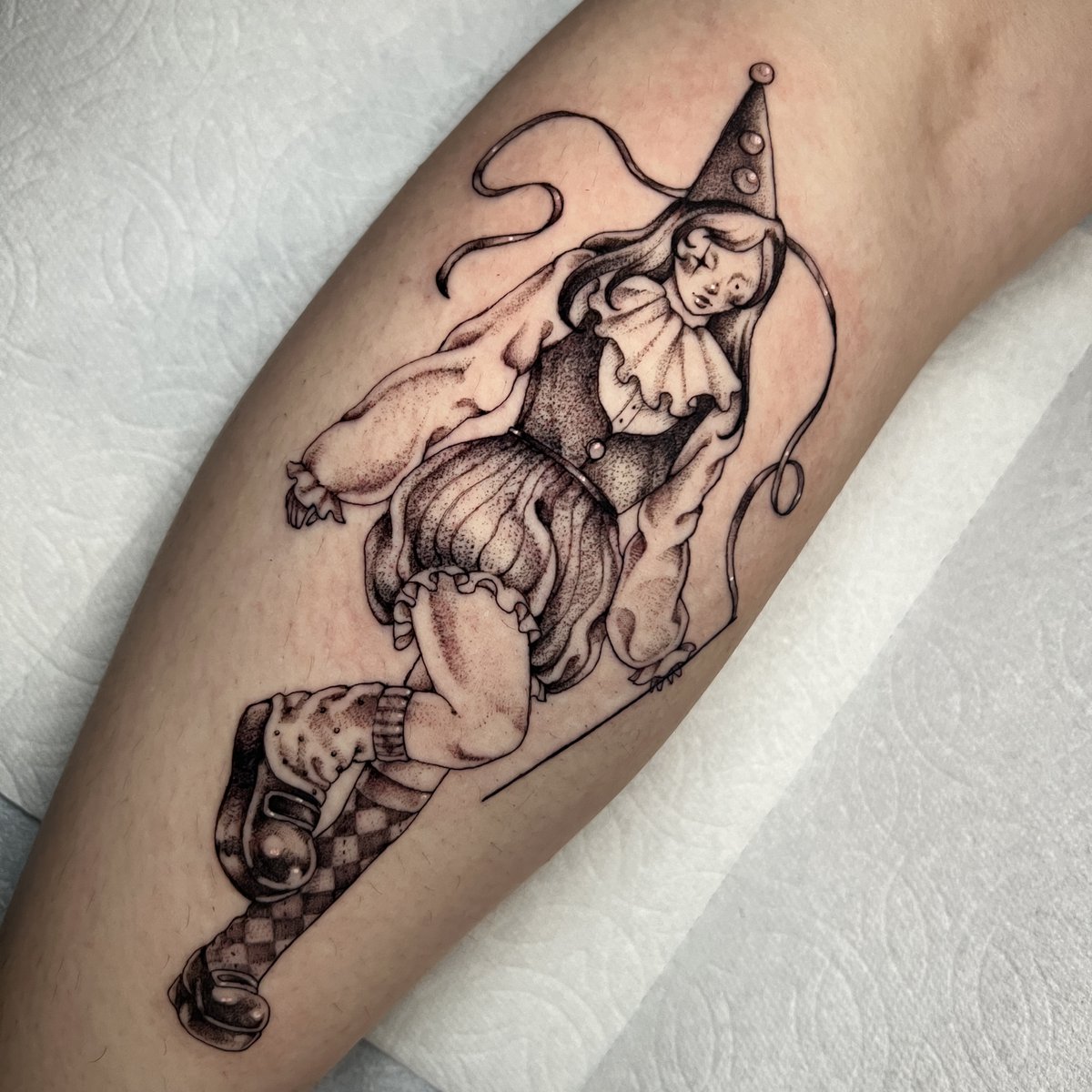 lextattoos's tweet photo. clown girl from my flash 🎪🩵 https://t.co/rzPblW86sT