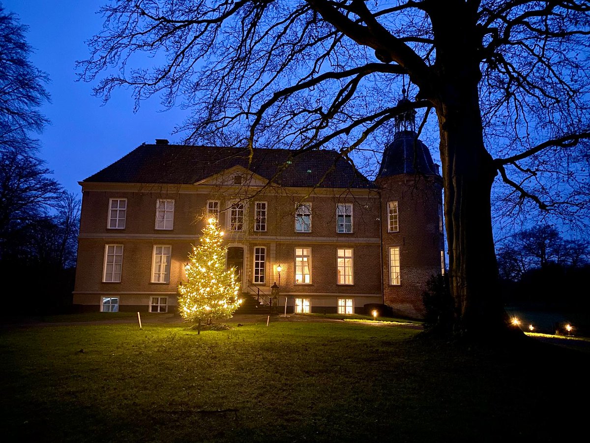 LCSEA's tweet image. Afsluiting van het jaar op #KasteelHackhort #Natuurmonumenten 
Fijne mensen, mooie middag 💚