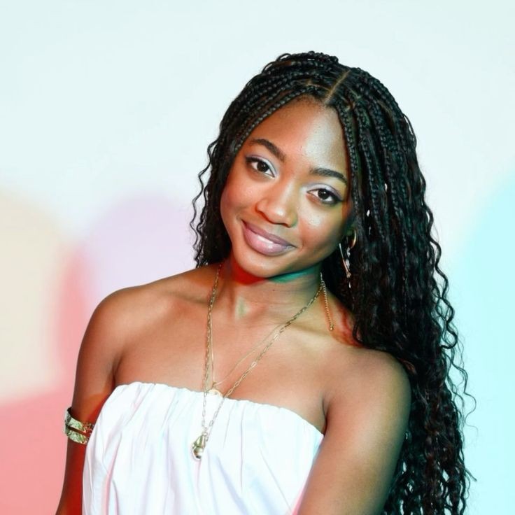 A Leah foi indicada para o prêmio de Melhor Atuação Jovem em Série Pré-escolar, Infantil ou Adolescente no Children's &amp; Familiy Emmy

VEM MAIS UM PRÊMIO PRA MAIORAL 👑👑👑👑
