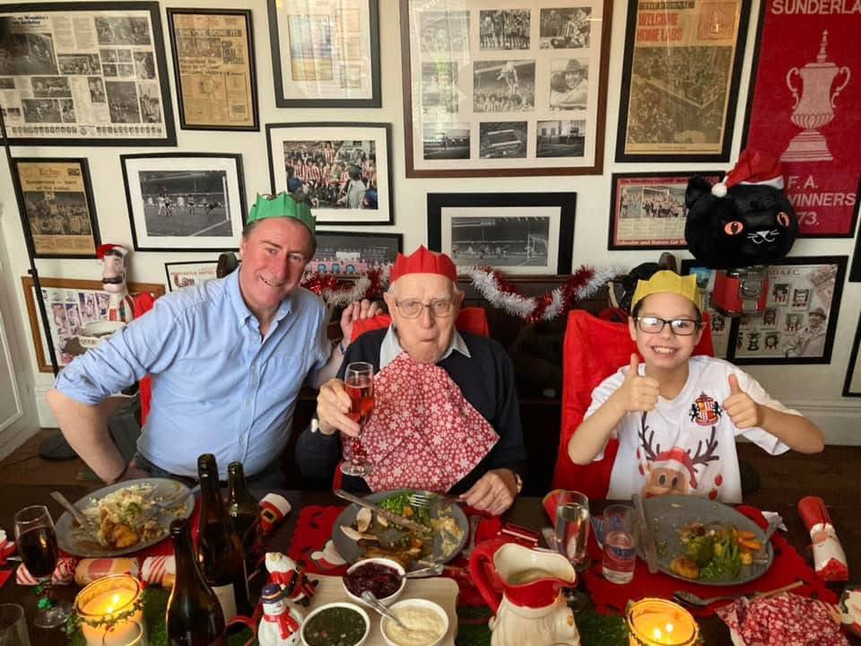 JoanneYougson's tweet photo. 3 years ago @Tweed_Barnesy @Georgesparents  ❤️ https://t.co/MwG7duXzIc