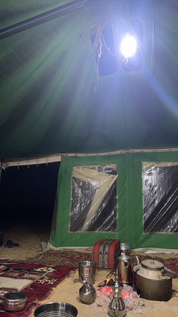 يقول طاح الحطب وأقول في جوفي 
حتّى الحطب من حرارة شرهتي رمّد

والله  ماهوب من ضعفي ولا خوفي 
يوم أنت تخطي علي وأصد متعمّد .