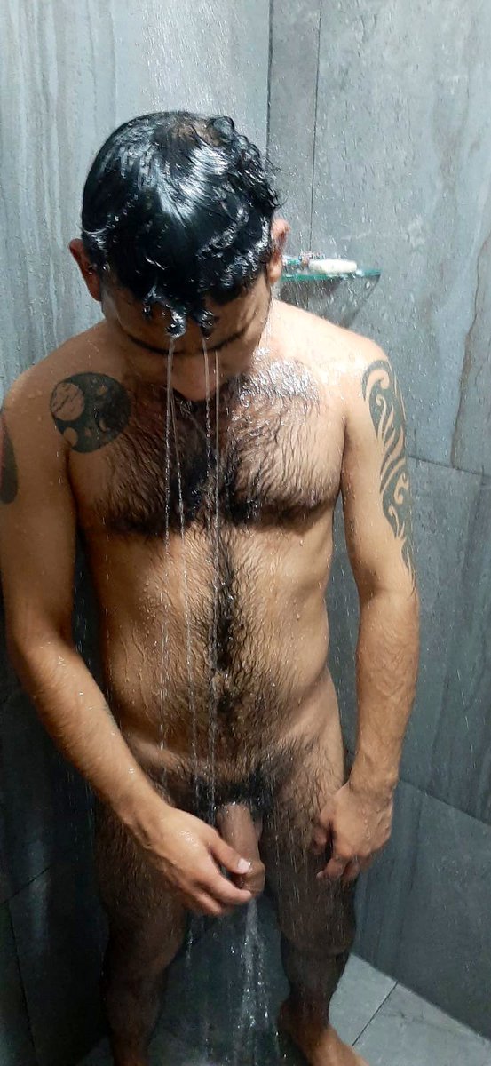 Alguien me puede bañar?😿🥹