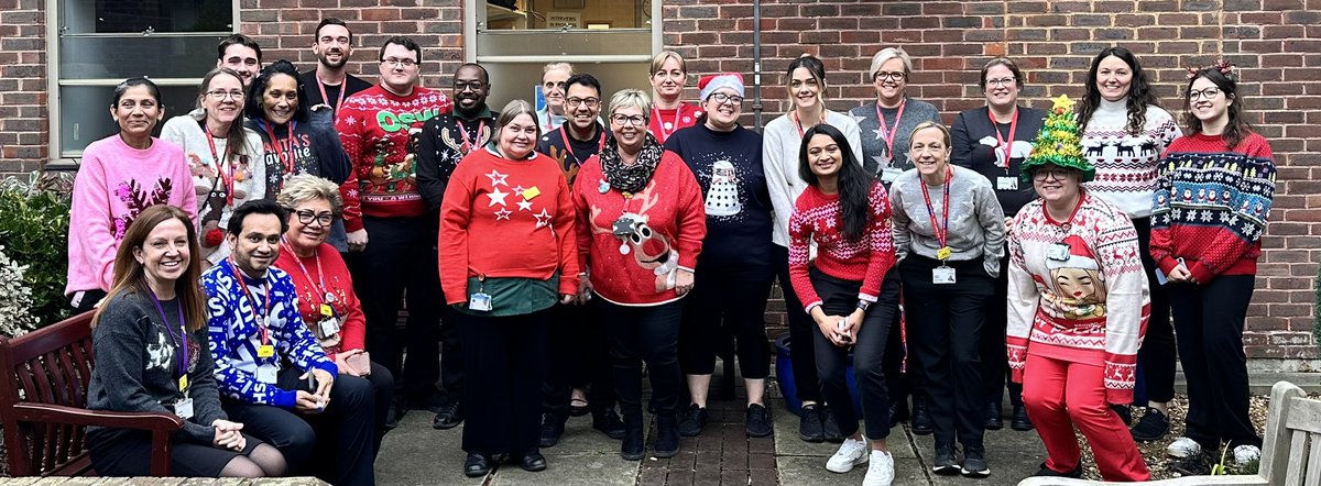 SASHPharmacy's tweet image. Christmas jumper day in #pharmacy @sashnhs raising money for Save The Children 🎄