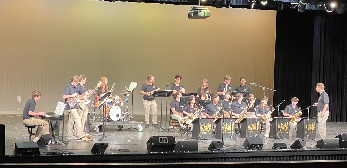 kkallhoff's tweet photo. Wow! What a performance by the @CullmanBand (Jazz) this morning. So much talent @CullmanCats @BOECullmanCity @ALlovesPS https://t.co/SAHK6TLni4