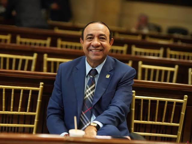 cabasgustavo's tweet photo. La contradicción es evidente. El Cesar tiene riqueza minera, y sin embargo, congresistas como Jose Eliecer Salazar Lopez, se oponen a su desarrollo empresarial. La ley de financiamiento que buscaba aumentar la sobretasa del impuesto de renta para la exploración de petróleo hasta un 20% es desproporcionada y haría inviables las operaciones en el territorio. Esto hubiera sido un golpe para el desarrollo del departamento. ¡Es hora de hacer escuchar la voz de la ciudadanía y exigir que nuestros representantes trabajen por nuestros intereses, no por sus bolsillos ¡El voto castigo es una opción cada vez más necesario! #QueHorror @El_Pilon