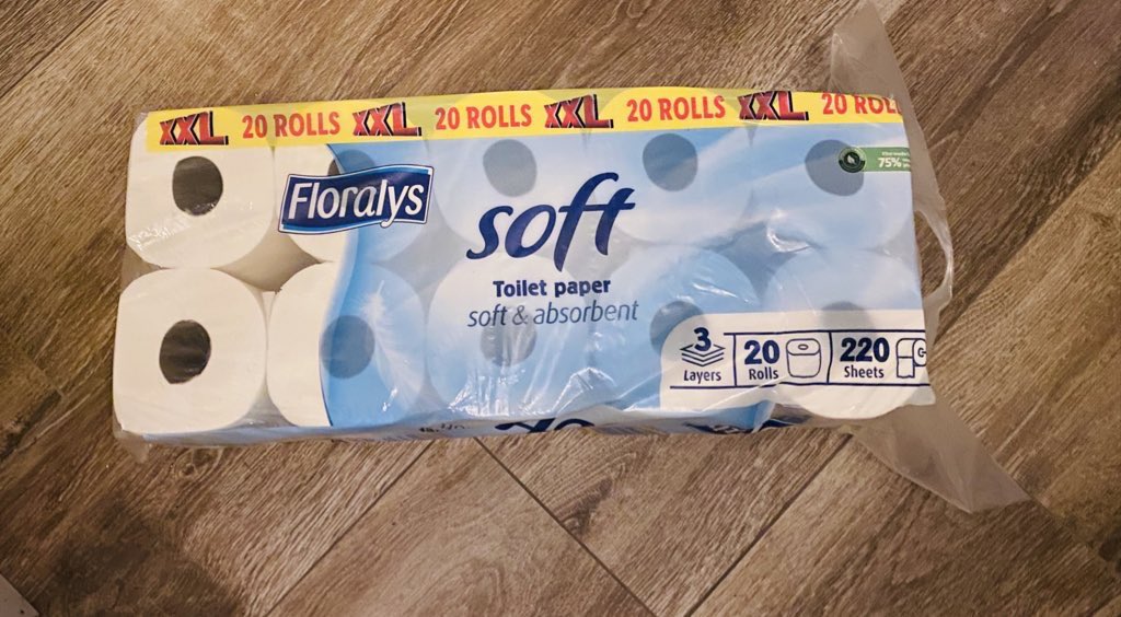Frankblzs's tweet photo. Die #overheid kan me wat !!
#Geld #pinnen, voldoende #eten in huis halen.
Maar de echt belangrijke dingen wordt weer nie over gepraat in Den Haag!!!๐คก
#boodschappen ๐๏ธ๐
#sarcasme ๐คฃ๐คฃ๐๐ป
#inslaan
#rantsoen
#voorbereidingen
#nieuws https://t.co/zs3F6pOAss