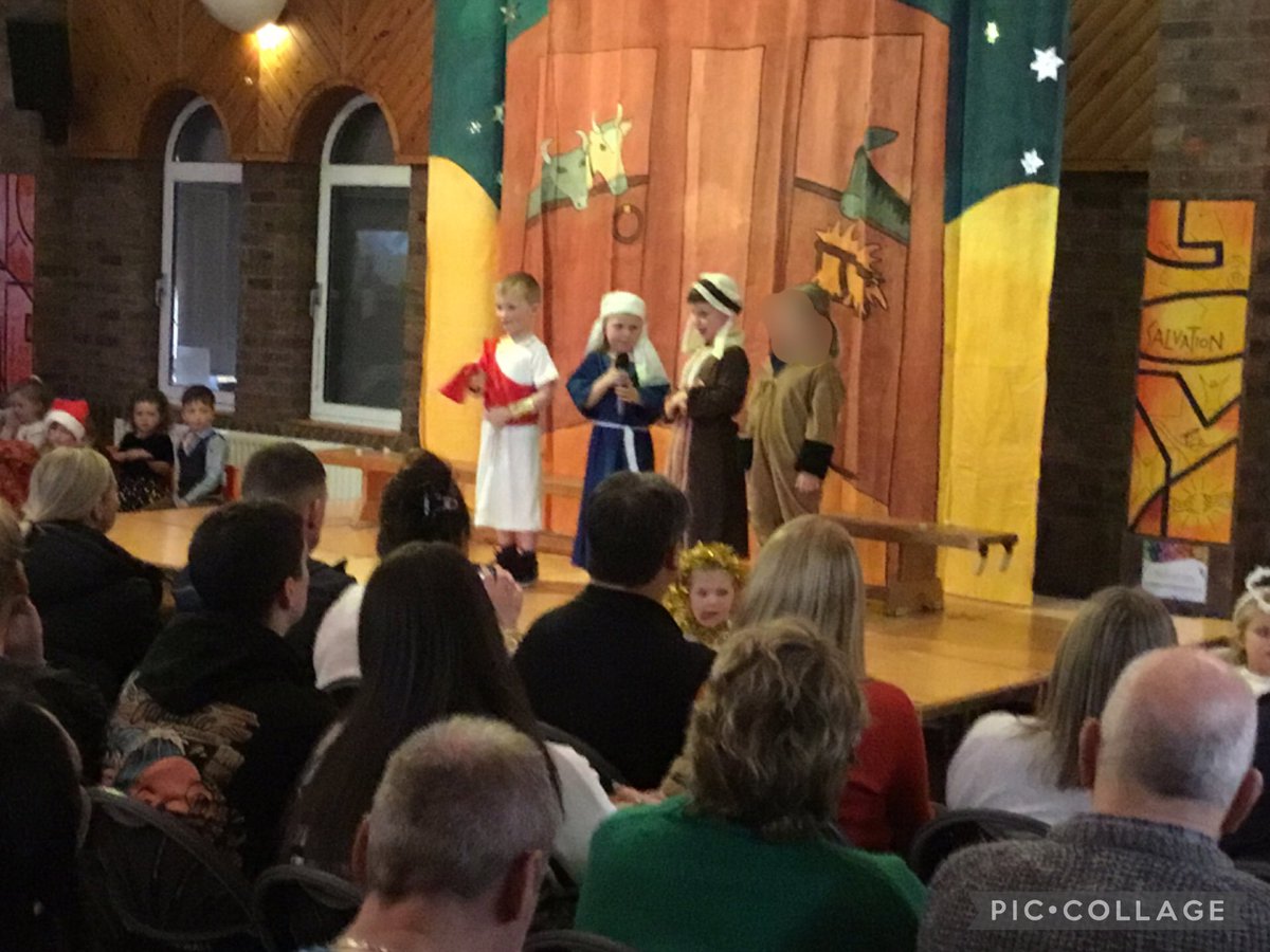 davenhamcofe's tweet image. Reception performed Busy, Busy Bethlehem to their parents and grandparents yesterday 👑🐏🎶 We’re so proud of our youngest children for retelling the first Christmas ❤️ You were amazing! 🌟#davenhameyfs #nativity #encourageoneanother