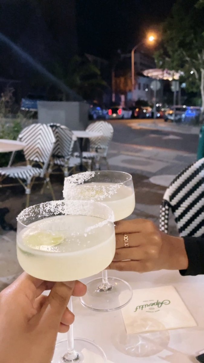 charleezzy_'s tweet photo. a marg babe through and through 🙂‍↔️💋 https://t.co/YkFrJdIee0