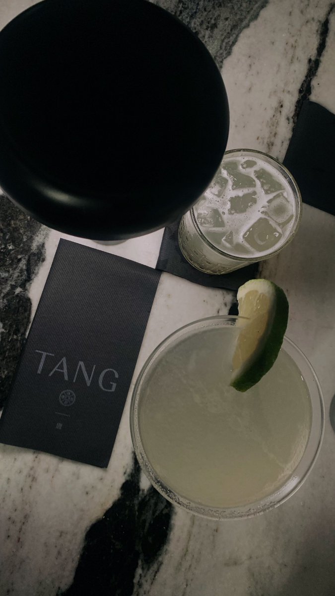 charleezzy_'s tweet photo. a marg babe through and through 🙂‍↔️💋 https://t.co/YkFrJdIee0