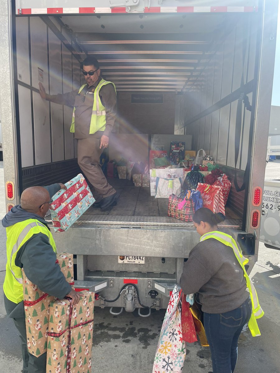 Ontario Feeder Giving Back to the kids!!!You all rock!!!  Merry Christmas <a href="/UPS/">UPS</a>