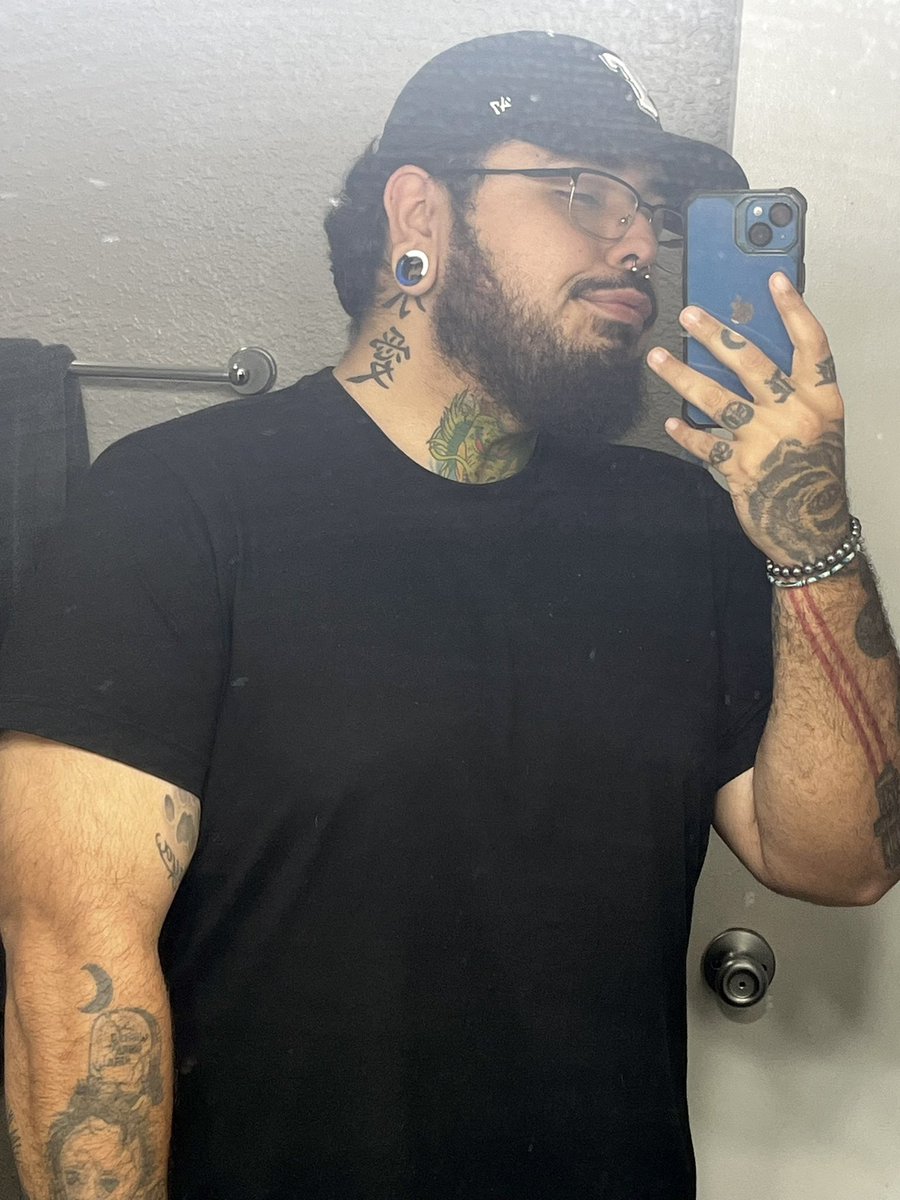 t_chillzz's tweet photo. Thicc Thursday vibes. Click my link and show some love. 10% off and all my videos are discounted till the end of the year 🔥🔥

https://t.co/DndEJkQQ5L https://t.co/3L3ayhhwWj
