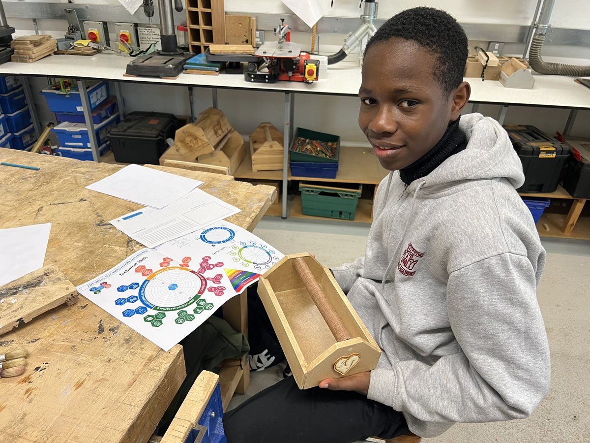 FATech_Ed's tweet photo. Finishing off the S3 Trinket box after a 6 week stint in the workshop with a bit of self /peer evaluation of the skills they have picked up and reflecting on their learning. Great Job!! 💪🏼🙌🔨⭐️⭐️⭐️⭐️⭐️ #FORskills #FORcraft https://t.co/mzFAbvmipH
