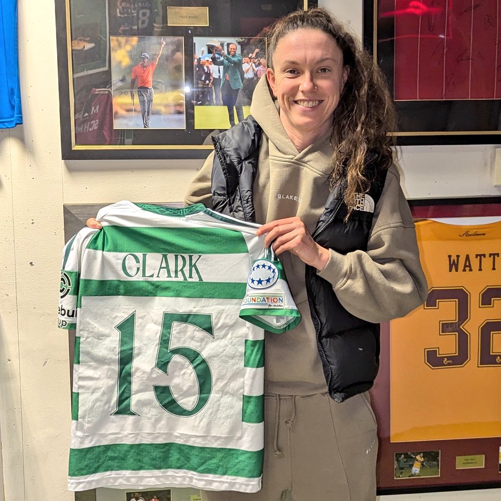 ProperDisplay's tweet photo. Great to catch up with @CelticFCWomen Captain @kellyclark_94 this afternoon.

Kelly has asked us to frame a few shirts for her including her home @UWCL shirt.

#ProperFrameDisplays
#ThePlayersChoice https://t.co/M6BHawvRJV
