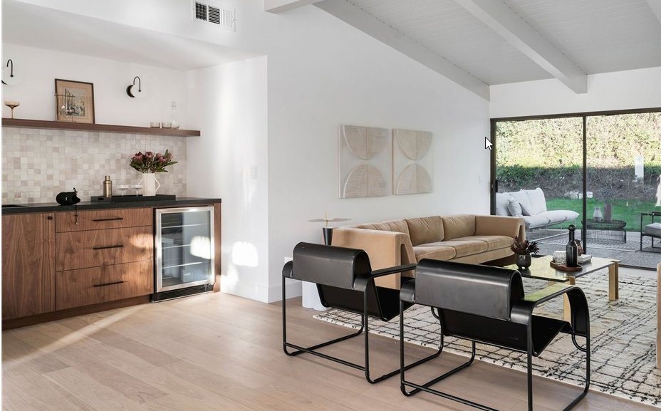 builddirect's tweet photo. Customer design pictures of our Westport hardwood flooring (SKU: 15275105) installed in a modern home. Beautiful end result. #hardwood #design #remodel #BuildDirect https://t.co/vdhiXAUzxh