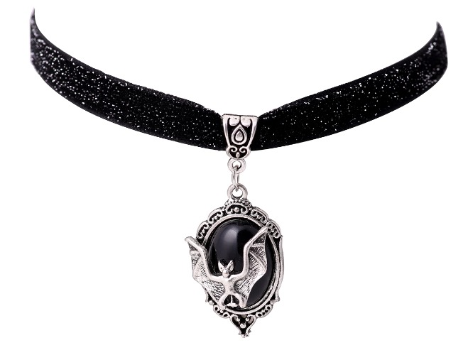 Phantasm_Piper's tweet photo. I just received Sacina Gothic Bat Choker Necklace, Victorian Necklace, Vampire Bat Pendant, Goth Halloween Jewelry Gift for Women, Christmas Gift for Women - Victorian Bat Choker from Anonymous via Throne. Thank you! https://t.co/unQXAPSfVY #Wishlist #Throne https://t.co/d4SkO2f1nh