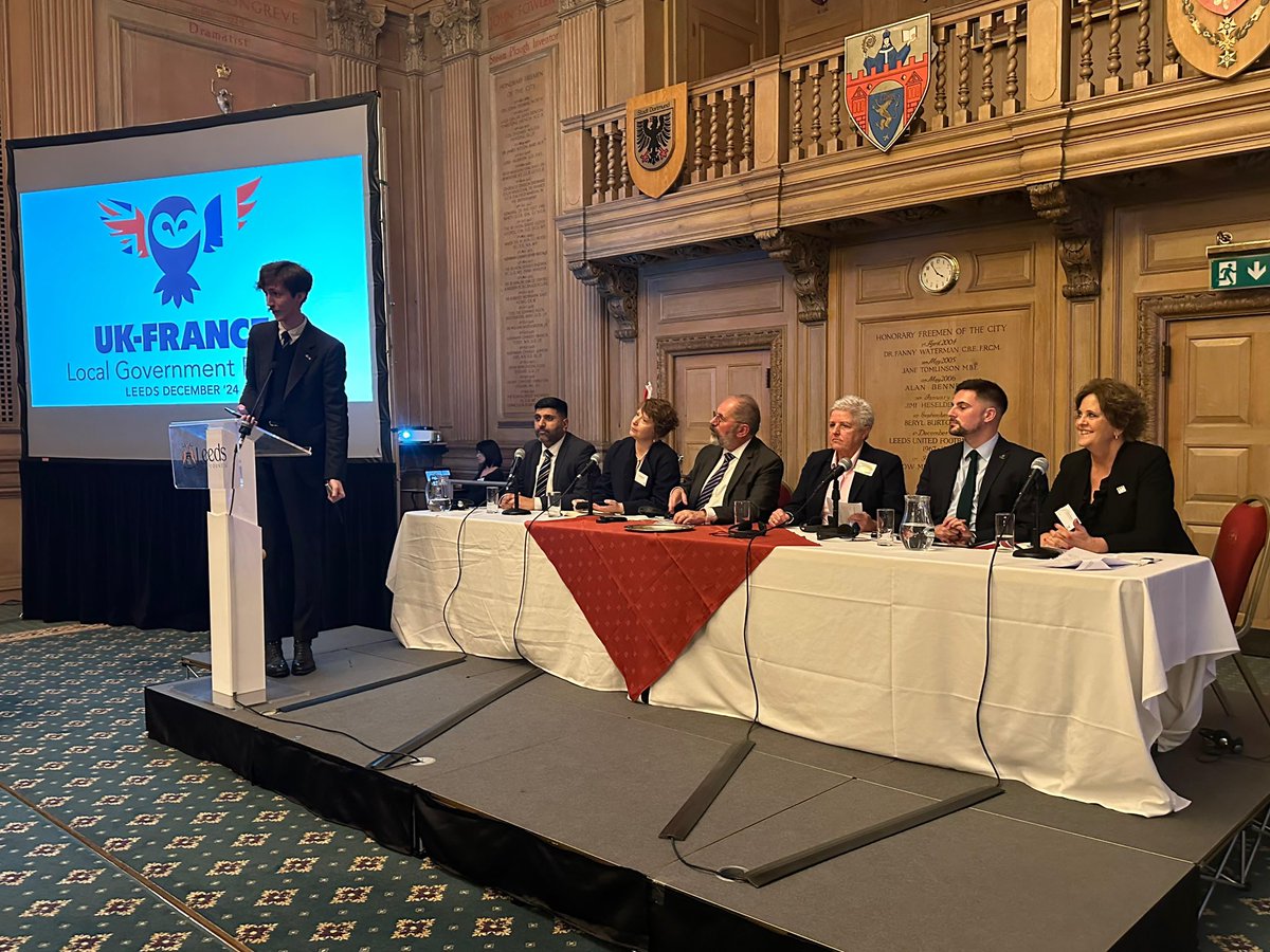 UKinFrance's tweet photo. Nous sommes au Forum 🇬🇧🇫🇷 des maires et des élus locaux à Leeds !
L’ambassadrice @MennaRawlings a présidé une discussion passionnante sur la résilience de nos communautés #EntenteCordiale120 https://t.co/fSV9OpIpg7