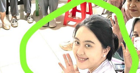 pinkeswitty's tweet image. WAKTU KEJADIAN MAMA NYA ANIAYA ANAK ORANG, YANG BERSANGKUTAN AKA LADY. LAGI ASYIKKK NONTON KONSER GAIS🙂‍↔️🥳🥳🥳

mamanya ga mau tanggung jawab wkwkwkw tapi pas dibilang mau dibawa jalur hukum baru dehhh ngemis damai. TAI