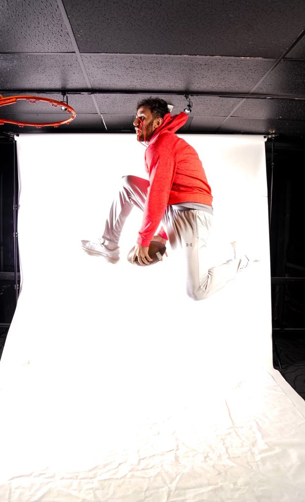 CoachWalker_M's tweet image. OV season got me like…
Come be a dawg❗️
#EDGE #DUNKINDAWGS
