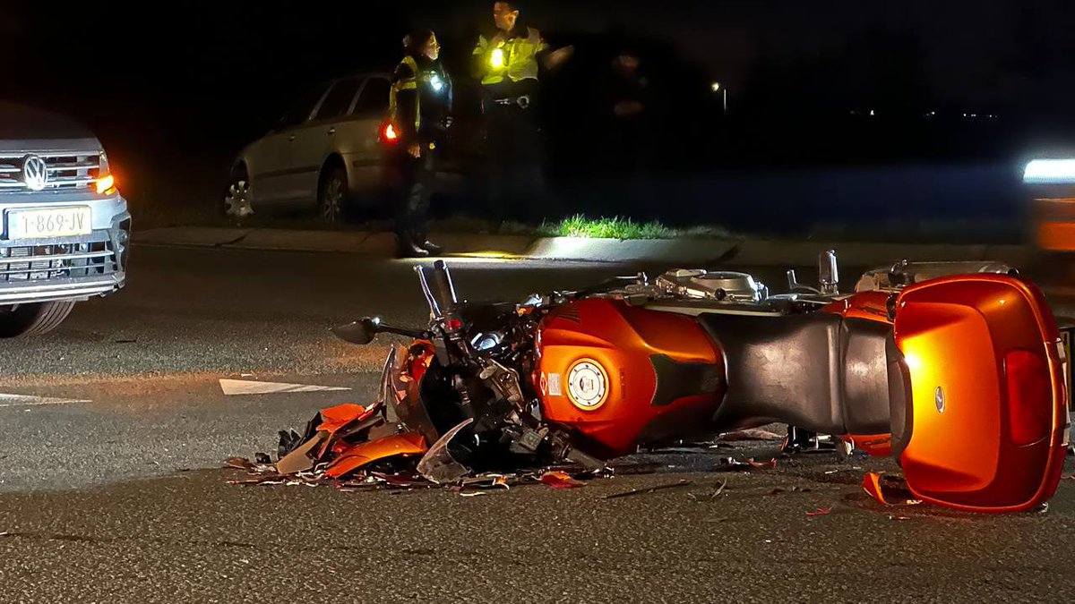 Motorrijder ten val na aanrijding bij Augustinusga