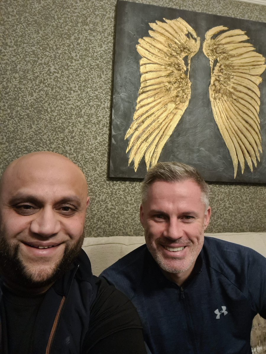 IrfanKawri's tweet photo. It was great to catch up with the Carraghers &amp; talk Football this week. @Carra23 A Connoisseur of Football and the Game. A Proper and Real Football Education. As the Kop use to famously chant "We all dream of a team of Carraghers" 🎵 https://t.co/oAq3cE39om
