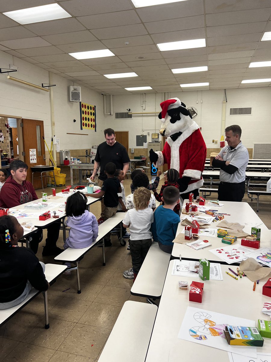 christywmoore's tweet photo. Chesapeake High Ss visited Mars Estates Elementary today and spent some time with Pre-K and K students. CHS students have been learning leadership skills through the Chick-fil-A Leader Academy and are becoming #collegeandcareerready @ChesapeakeHS @MarsEstatesBCPS @CTE_BaltCoPS https://t.co/B9My8n8GzH