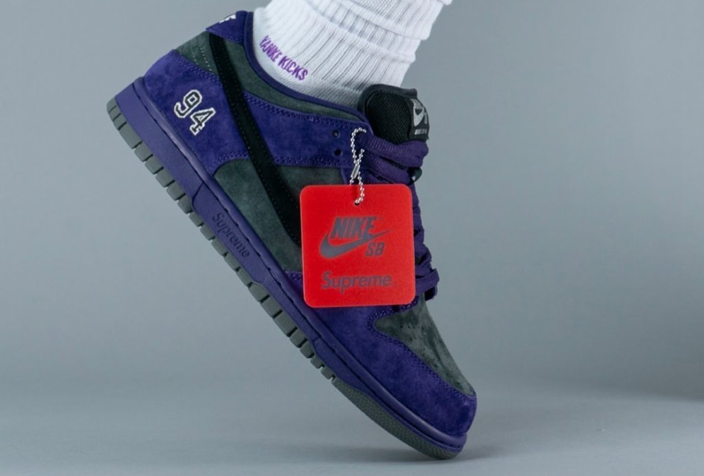 Ovrnundr's tweet image. Supreme x Nike SB Dunk Low “Ink”

• May 2025
• $135 dollars