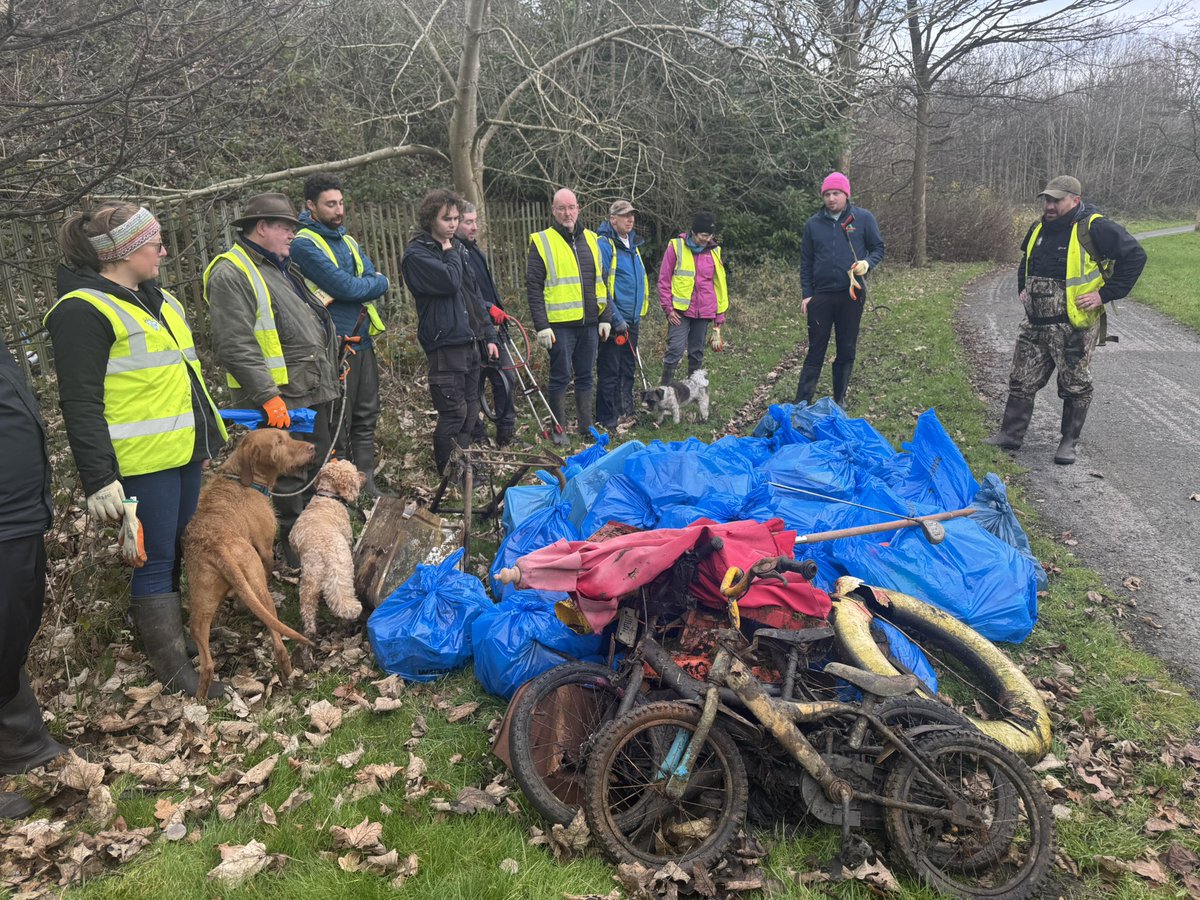 A massive thanks to the 14 volunteers who turned up to help on the Parsons Meadow Winter Litter Pick in Wigan to support the Ribble Rivers Trust and Angling Trust.  50 bags of rubbish removed.