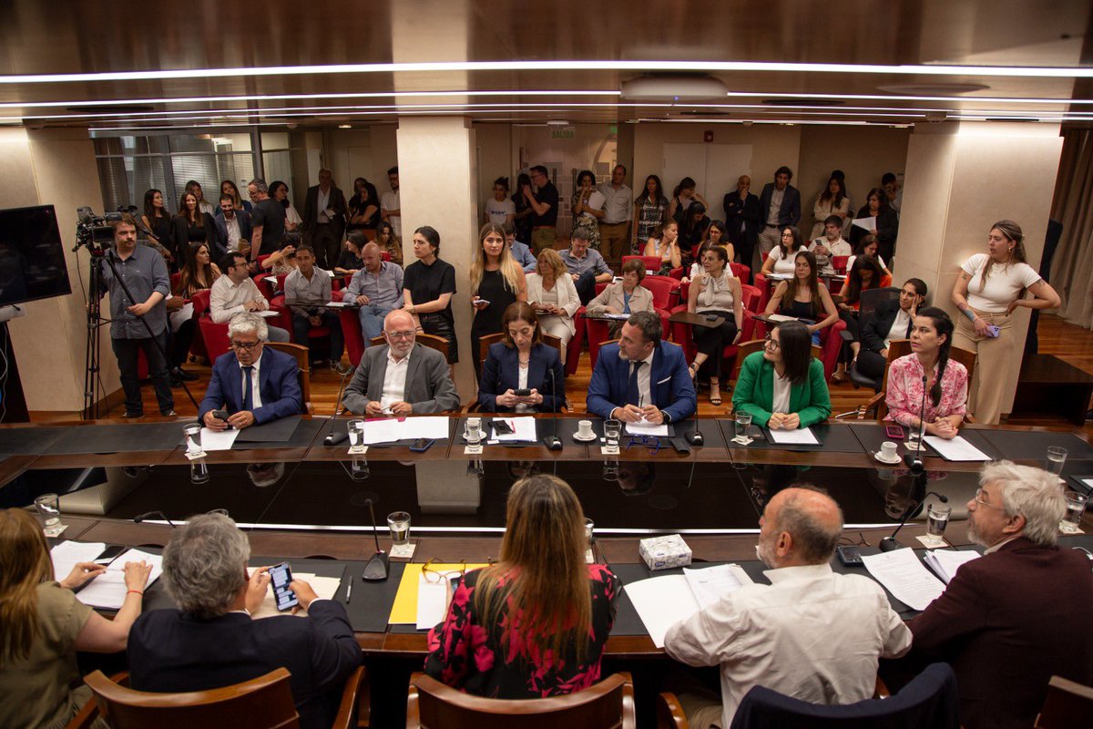consejomcaba's tweet photo. 👉 Último Plenario de Consejeros del año. Reviví la reunión en nuestro canal de YouTube ▶️ https://t.co/eXy5ZqRdpC
👉 Despedida del Consejero @conceptoar https://t.co/XGGvrYUpO2