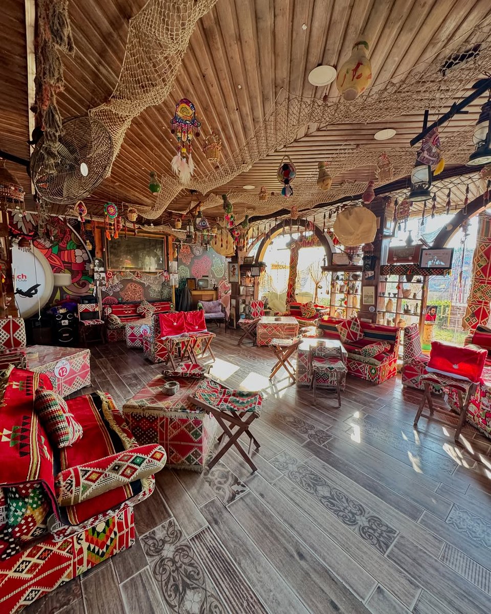 في كل زاوية من أرض مصر حكاية، وفي كل شبر جمال يأسر القلب. هي الحضارة التي تُدهش العالم كل يوم.
#Golden_Egypt 
#SEP
#EPSF