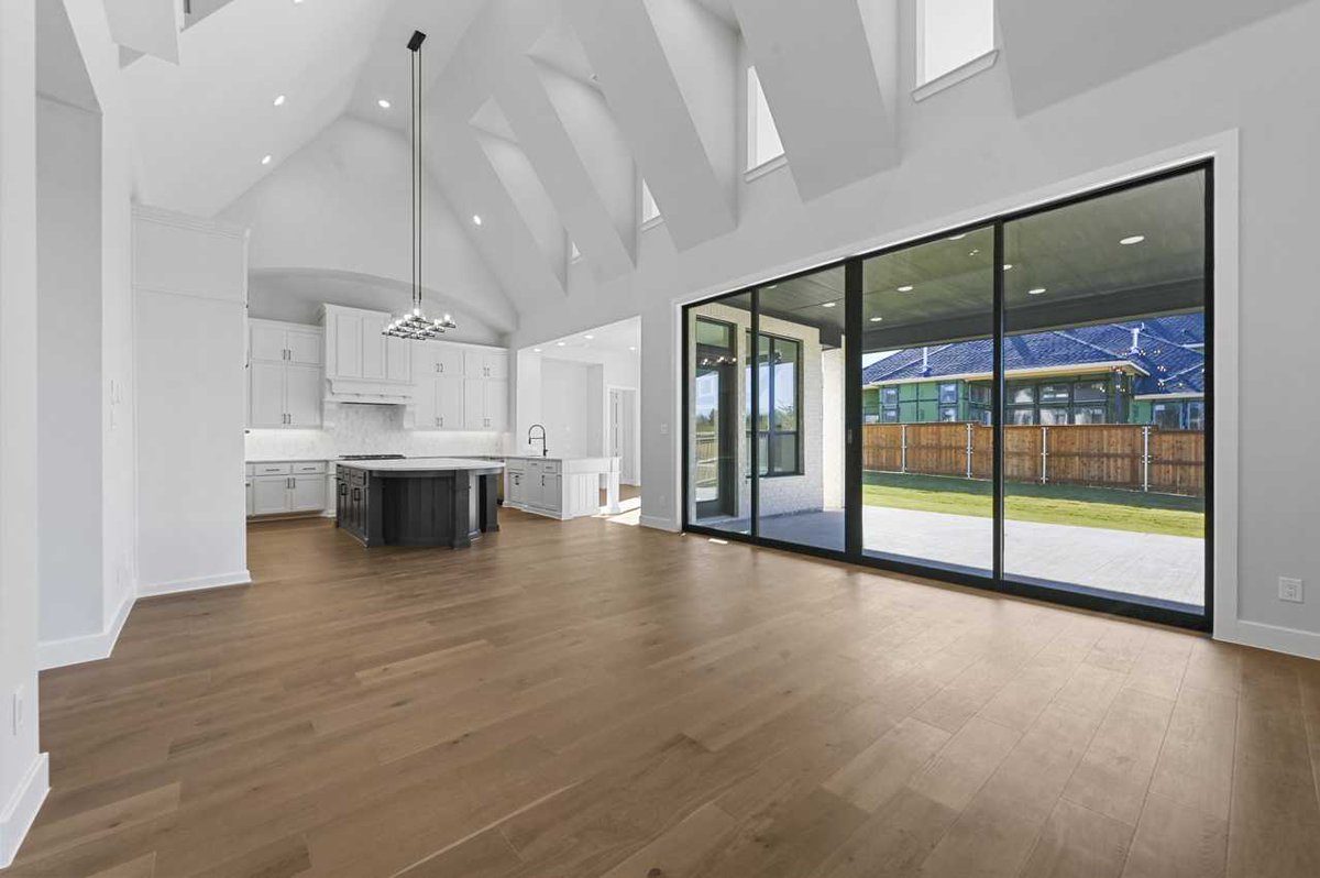 ToniHitchRealty's tweet photo. large dining room are perfect for entertaining. 5 bedrooms/5.5 baths/4 car garage 5185 SF $1,454,481 Prosper  Toni Hitch (Broker) 972-768-0029 Toni Hitch Realty  https://t.co/4Kzzhx6is9 https://t.co/8W8lywYtLr