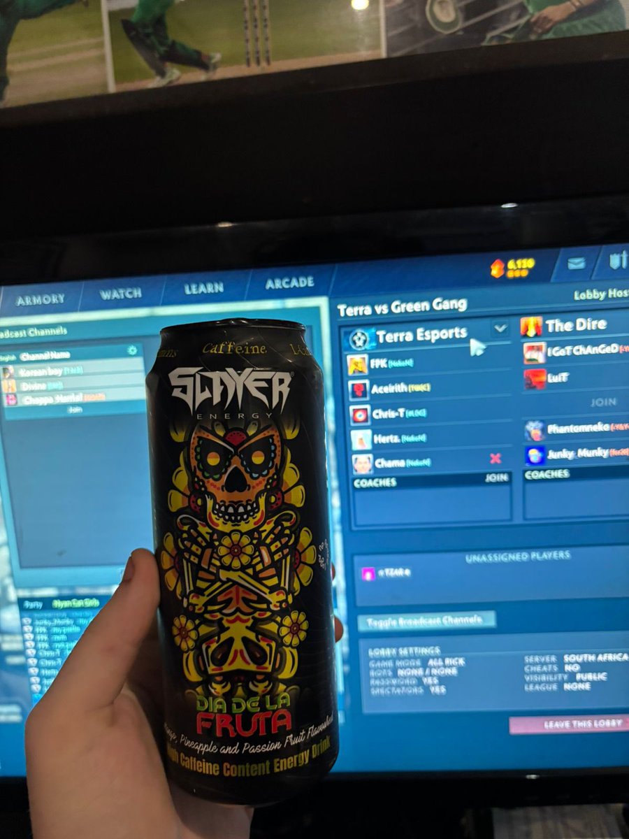 Terra_Soc's tweet photo. You know it’s going to be a good game when the player and caster is having a @Slayerdrink #slayerenergy #matchingdrinks https://t.co/omKHA4kH5E