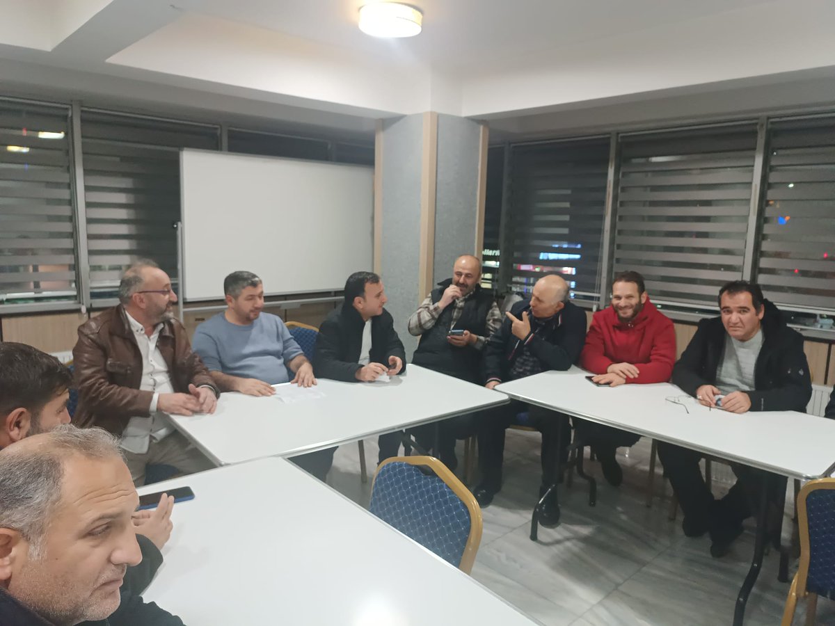 Fatih mah 1.bölge haftalık mahalle toplantisi <a href="/RTErdogan/">Recep Tayyip Erdoğan</a> <a href="/osmannnurika/">Osman Nuri Kabaktepe</a> <a href="/tevfikgoksu/"></a> <a href="/EmrullahErkus/">Emrullah ERKUŞ</a> <a href="/Semasunaozcan/">Sema Suna Özcan</a> <a href="/Ademkucukk61/">Adem Küçük</a> <a href="/TuranCakmak4/">Turan Cakmak</a> <a href="/RGulyuz/">recep gülyüz</a>