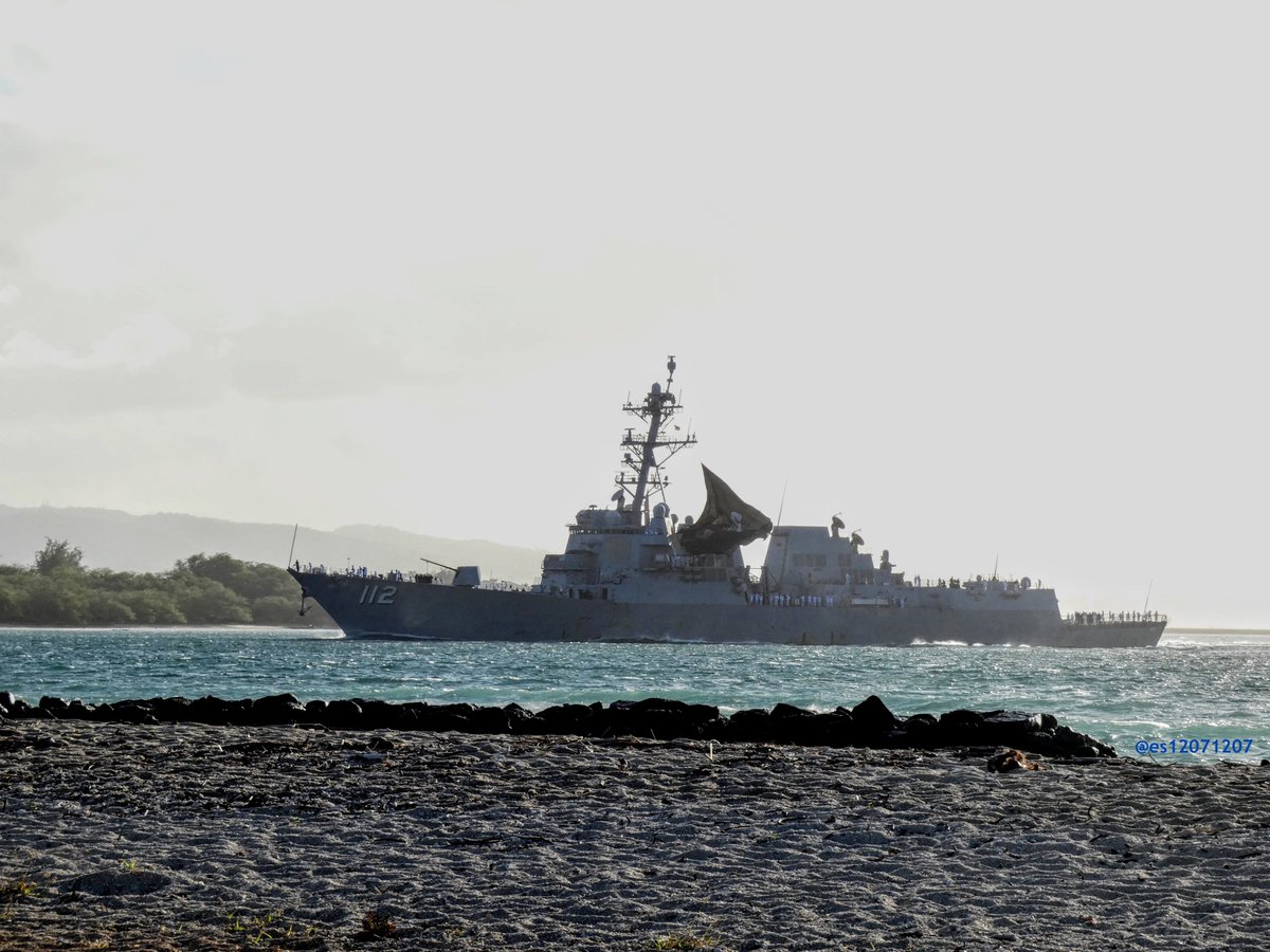 ES12071207's tweet photo. USS Michael Murphy (DDG 112) Arleigh Burke-class Flight IIA guided missile destroyer coming into Pearl Harbor - December 12, 2024 #ussmichaelmurphy #ddg112 https://t.co/pJlTB2fuel