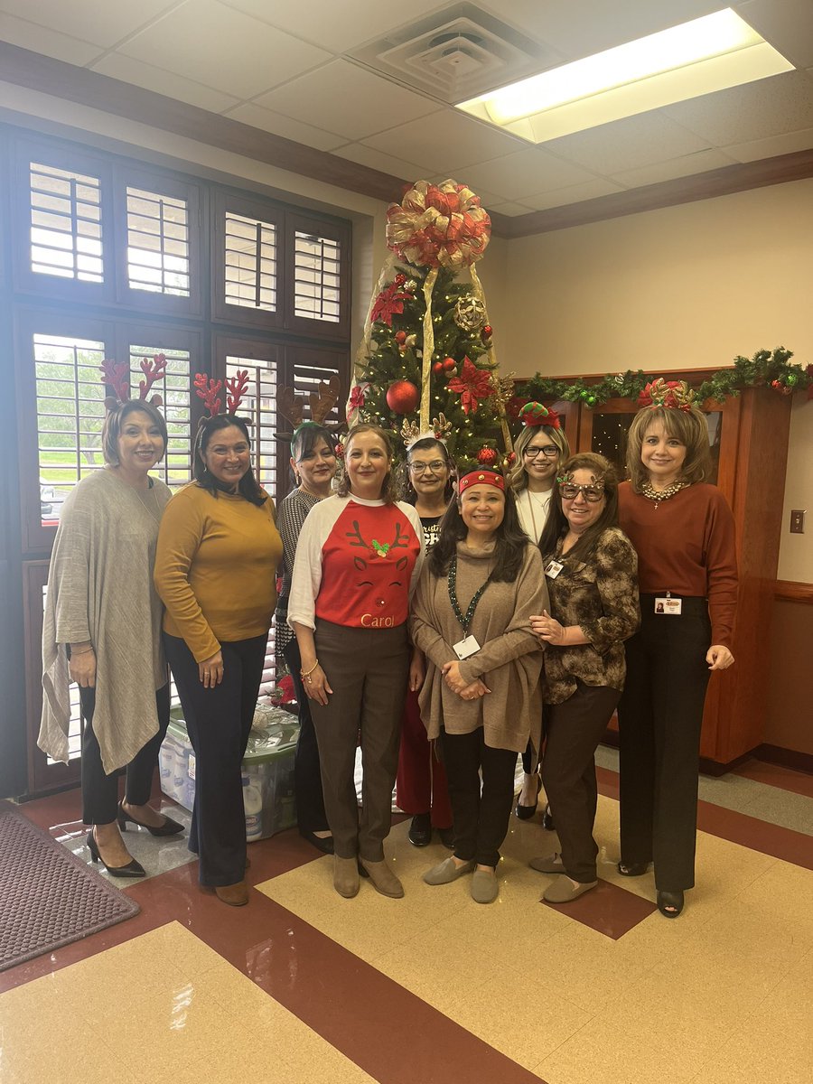 AAmaro (@aamaro10) on Twitter photo Christmas Fun at DSC “Reindeer Day” <a href="/LosFresnosCISD/">Los Fresnos CISD</a> <a href="/marlenegabe/">Marlen Anaya</a> Christmas Fun at DSC “Reindeer Day” <a href="/LosFresnosCISD/">Los Fresnos CISD</a> <a href="/marlenegabe/">Marlen Anaya</a>