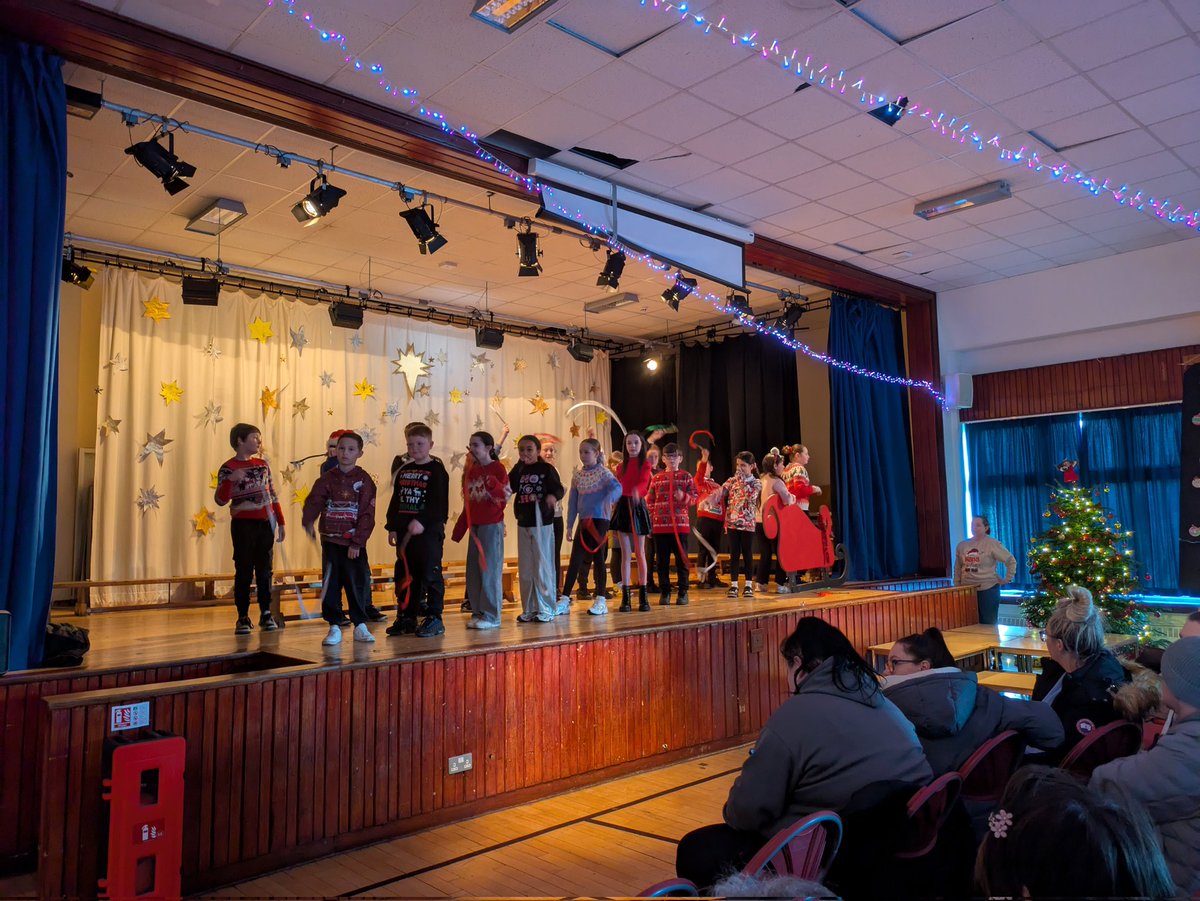Very proud of P5/6 today with their performance of Sleigh Ride at the Carol Concert 🛷❄️🎶 you were fantastic!